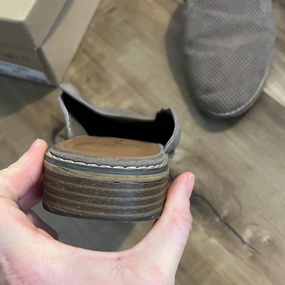 Indigo Rd. Taupe Mule - Picture 4 of 6